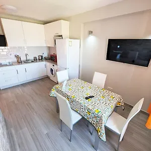 https://casa-martimar-estupendo-piso-cerca-de-la-playa.hotelsinnerja.org